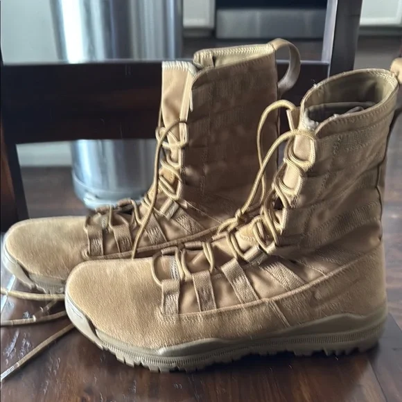 Nike Tan Tactical Boots - Picture 2 of 5